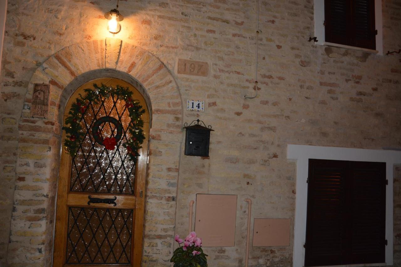 B&B Porta Girone Civitanova Alta Екстериор снимка