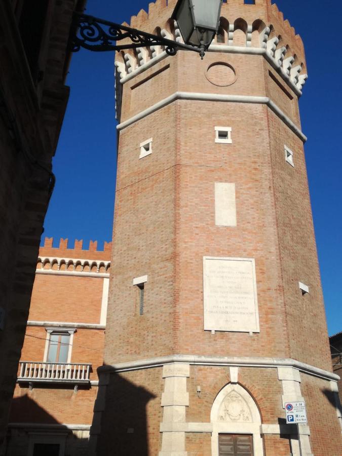 B&B Porta Girone Civitanova Alta Екстериор снимка