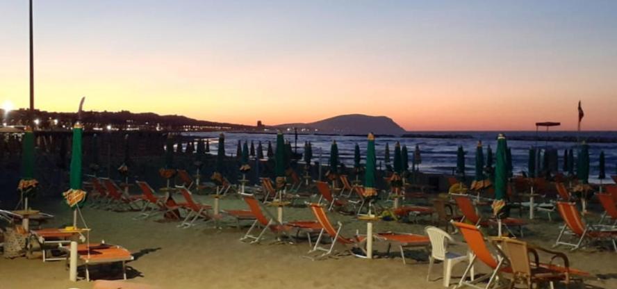 B&B Porta Girone Civitanova Alta Екстериор снимка